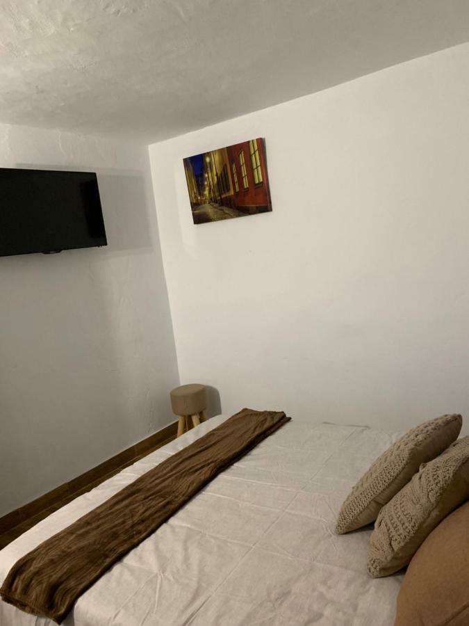Valtisya Pool And Airport Guest House Telde Bagian luar foto