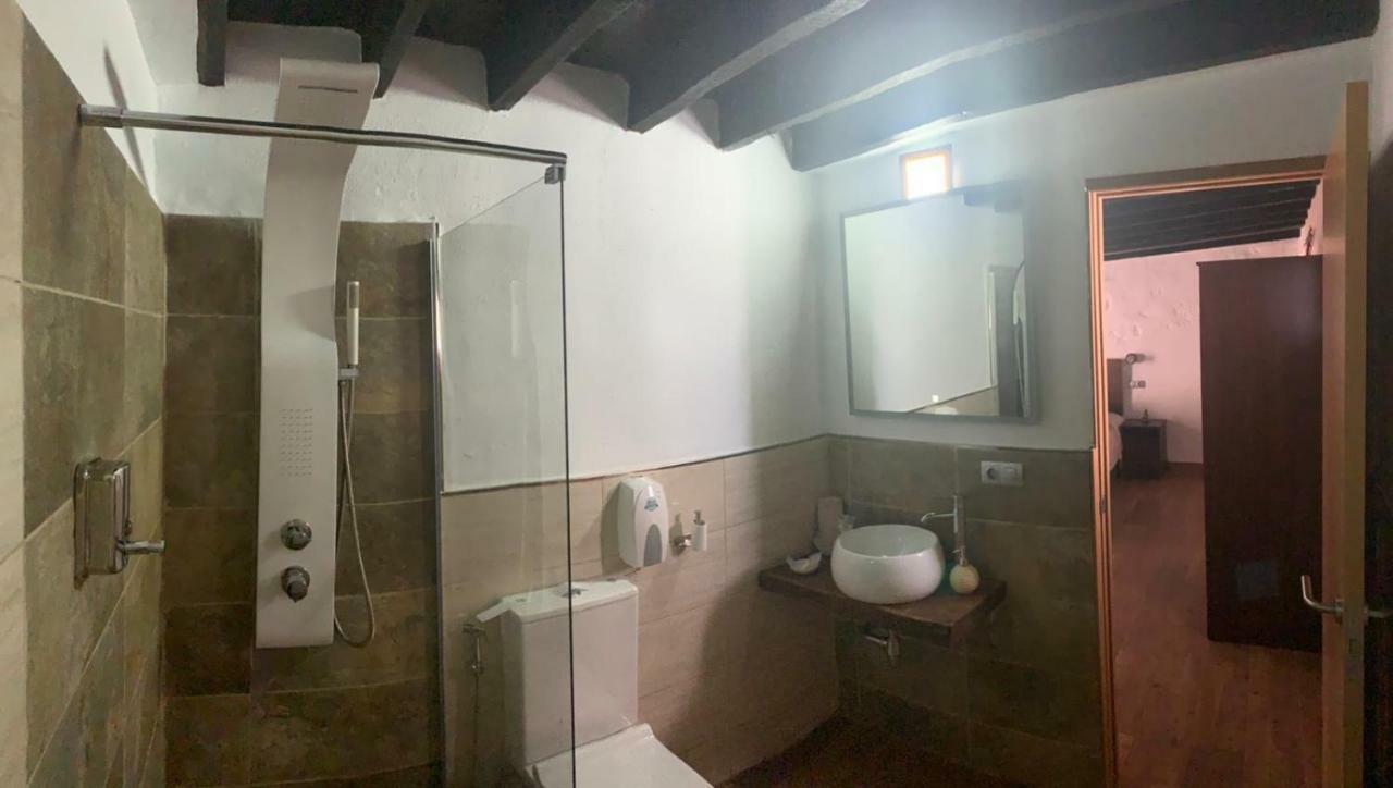 Valtisya Pool And Airport Guest House Telde Bagian luar foto
