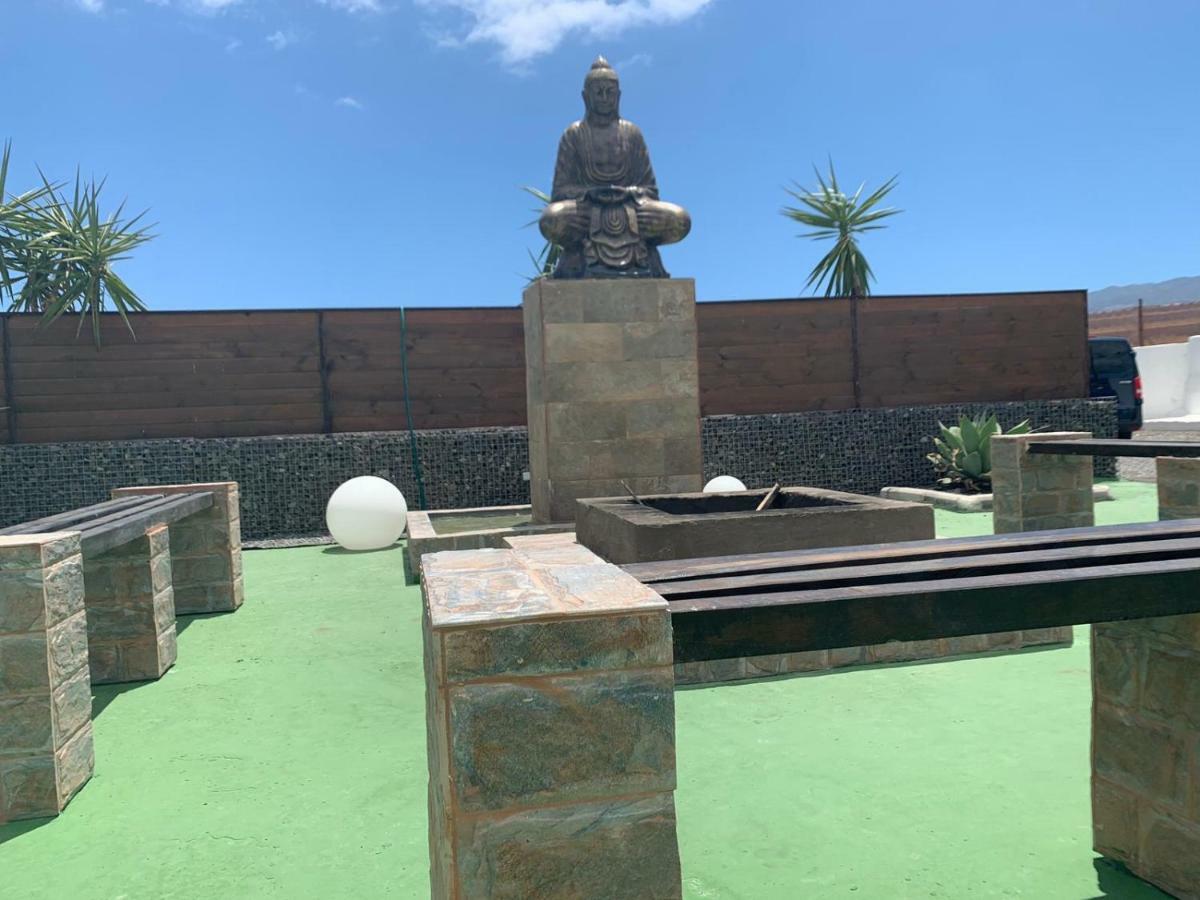 Valtisya Pool And Airport Guest House Telde Bagian luar foto